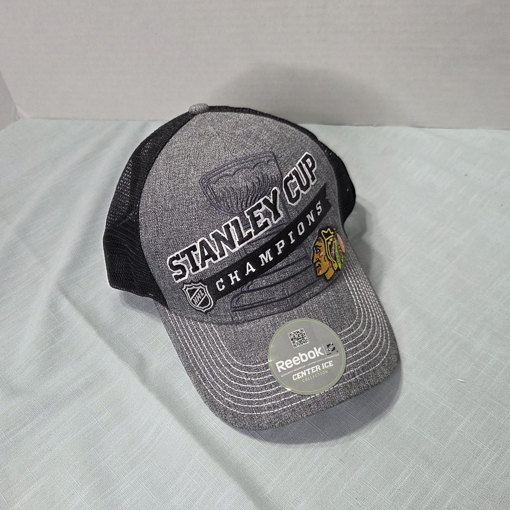 Blackhawks Stanley Cup Black And Grey Reebok Champions Cap NWT